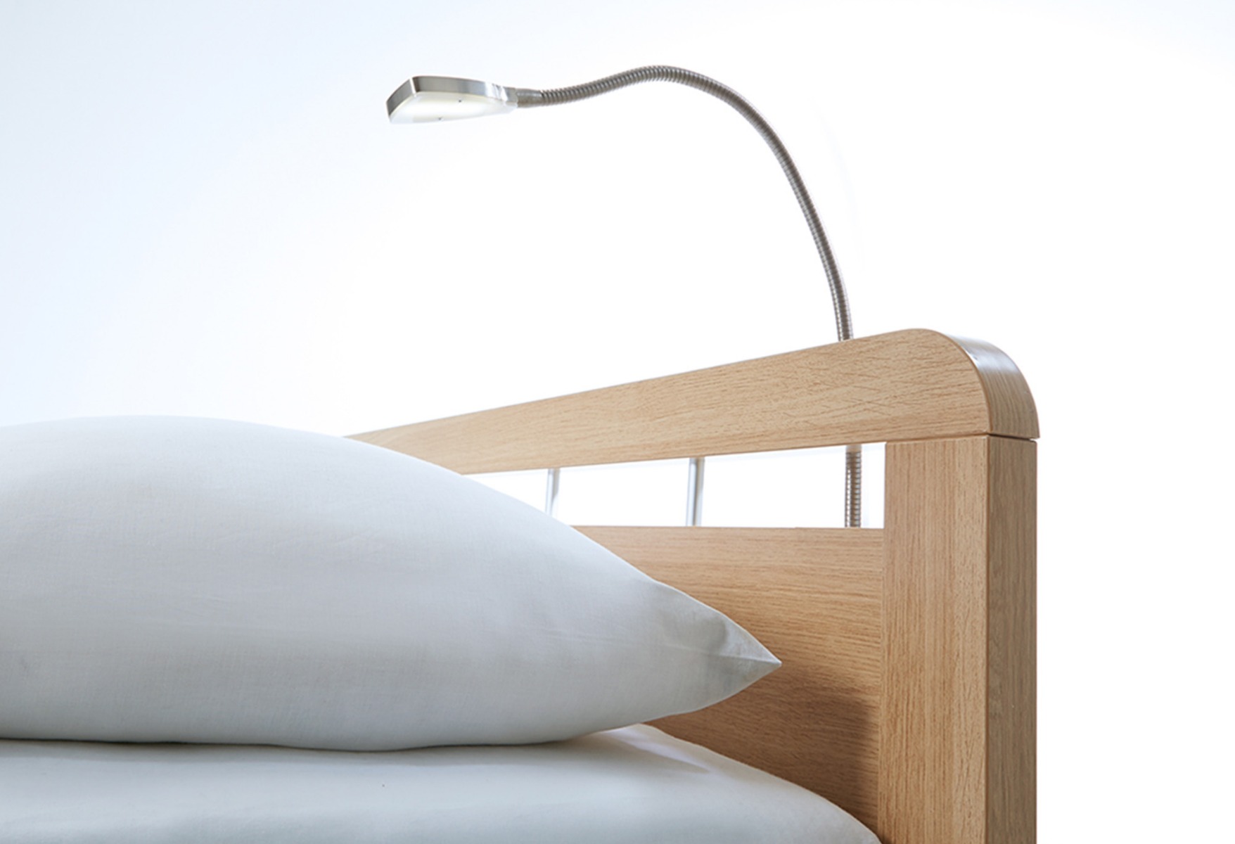 Bedlamp Triangle Mat Chrome | Swiss Sense product afbeelding