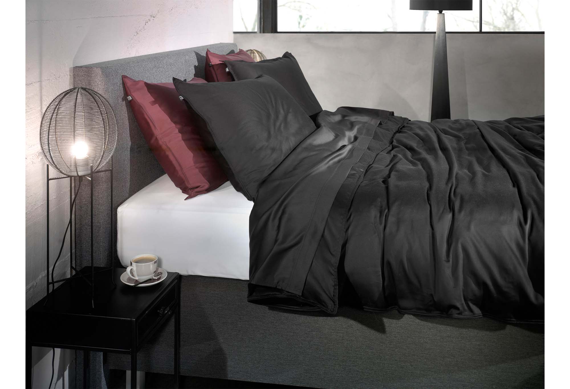Zo!Home Satinado Dekbedovertrek - Eenpersoons - 140x200/220 cm - Night Black