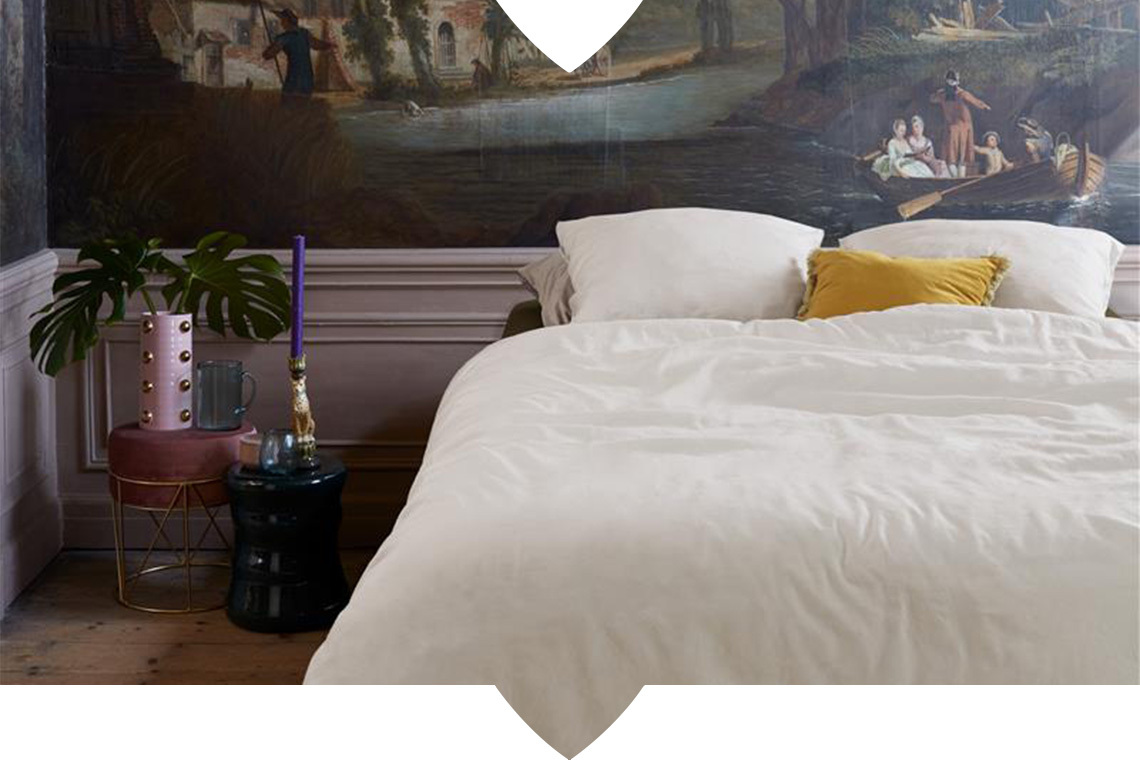 Met beddengoed in déze kleuren creëer je een rustige en serene slaapkamer