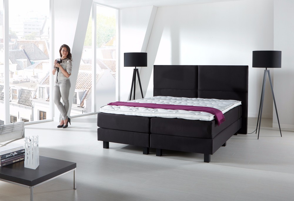 Zwarte boxspring Savelli Quadro