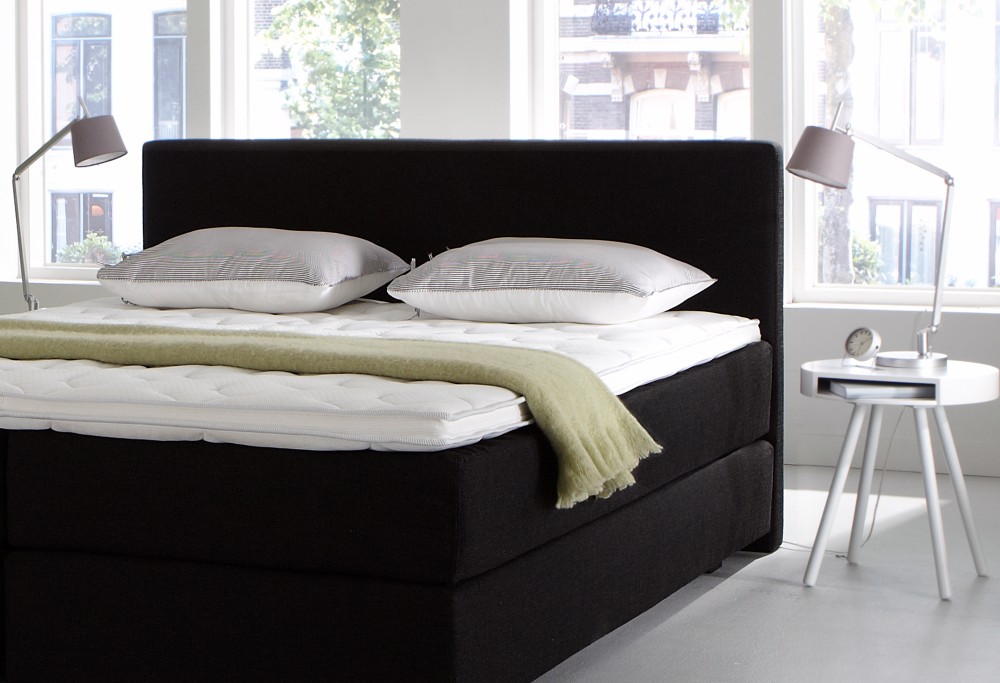 zwarte boxspring Night Barcelona