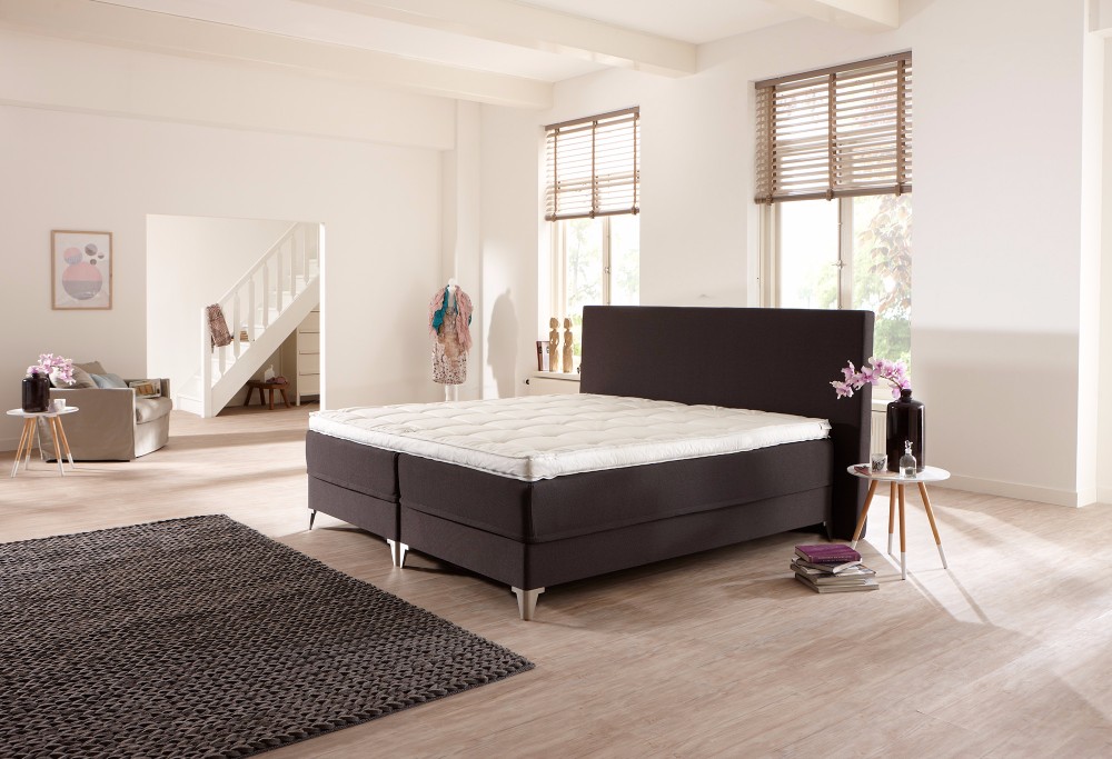 Zwarte boxspring Royal Magnus
