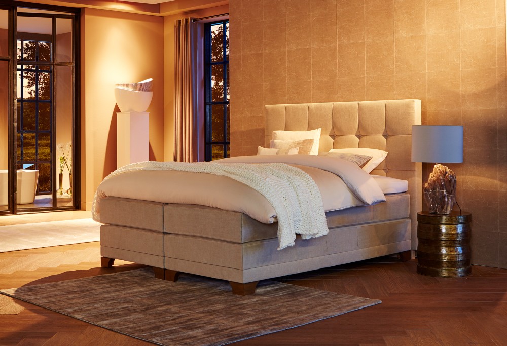 Bruin boxspring Diks Sereno