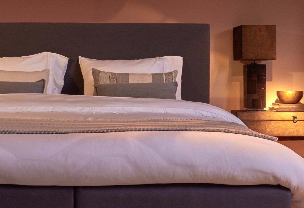 Bruine boxspring Diks Floreana