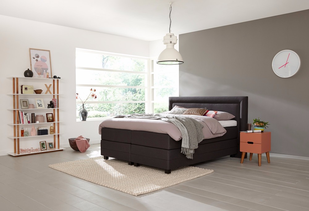 Bruine boxspring home 415