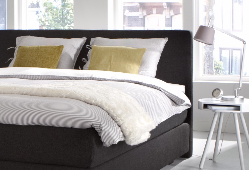 zwarte boxspring Night Barcelona