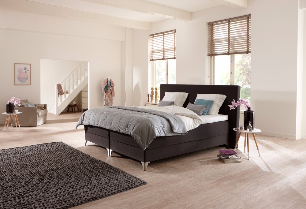 Zwarte boxspring Royal Magnus