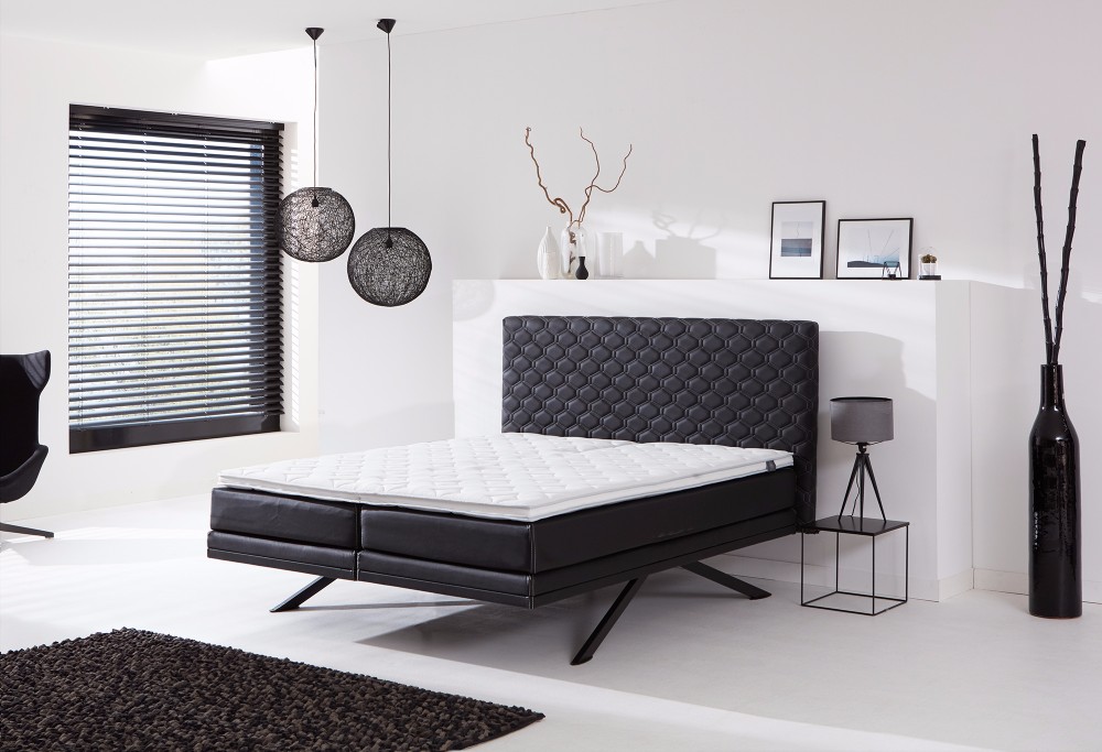 Zwarte boxspring Savelli Magenta