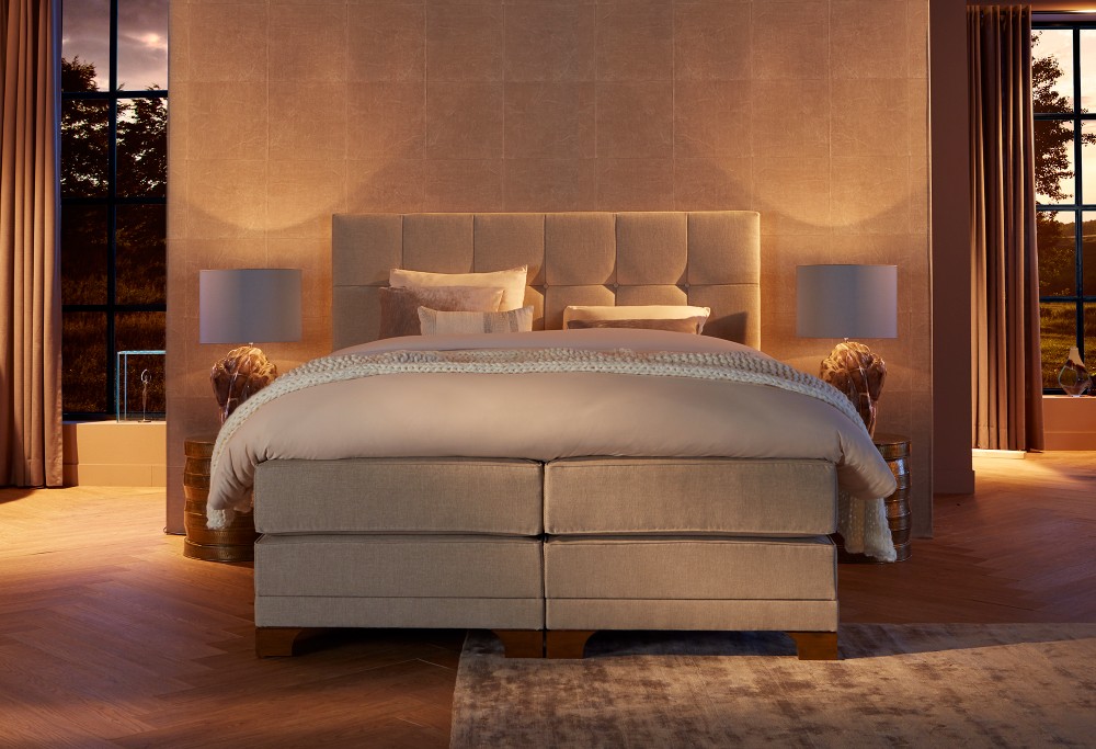 Bruin boxspring Diks Sereno