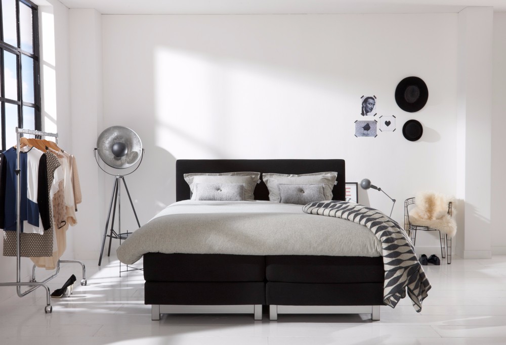 Zwarte Boxspring home 460