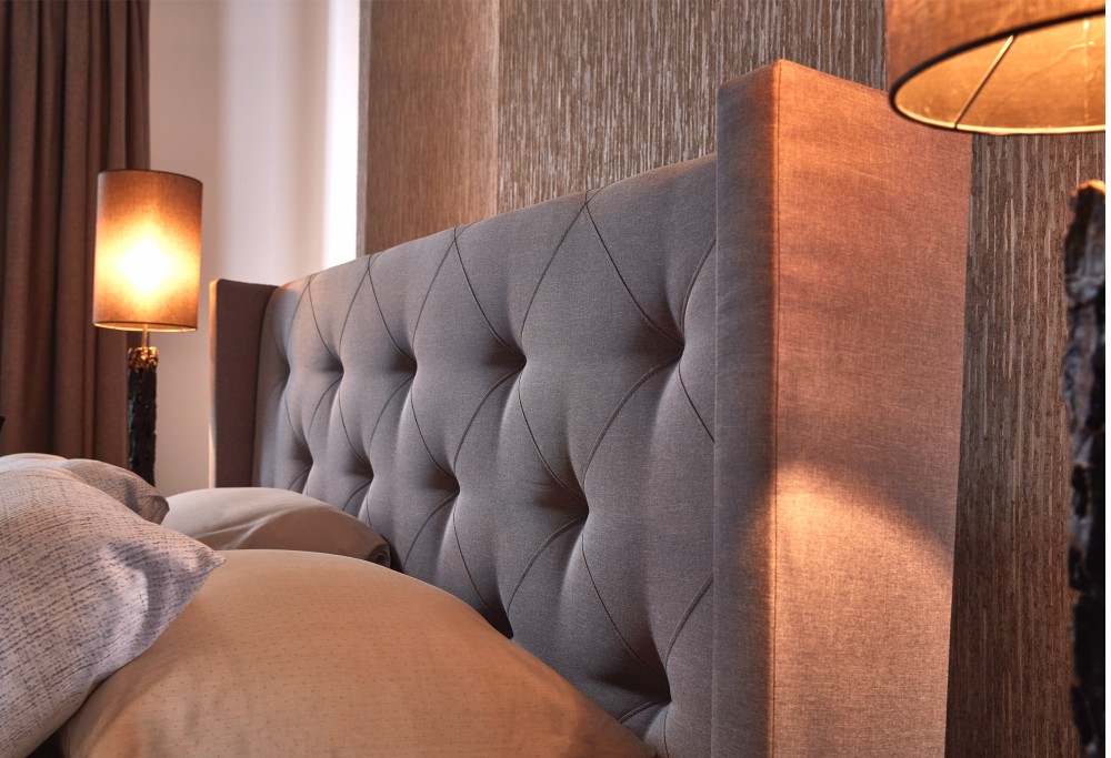 bruine boxspring Royal Cayman