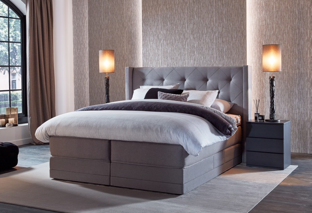 bruine boxspring Royal Cayman