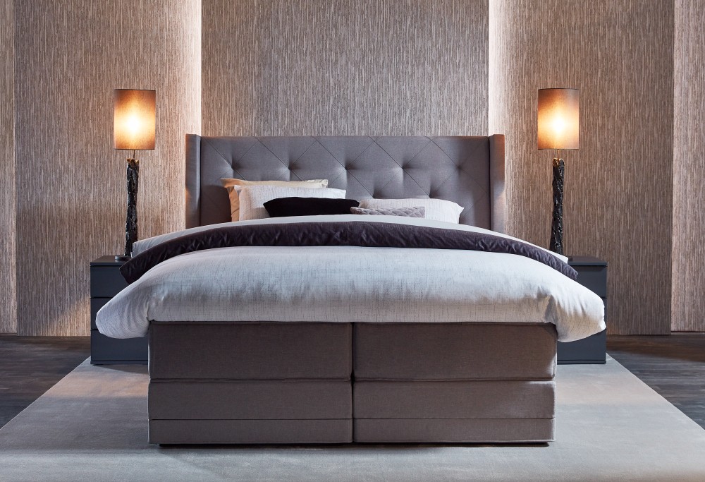 bruine boxspring Royal Cayman