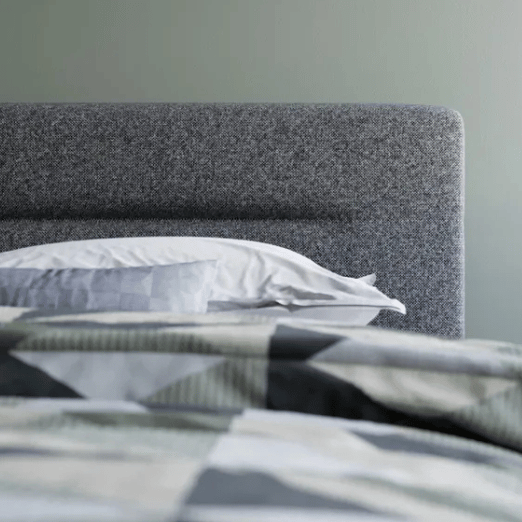 Strak hoofdbord met streep