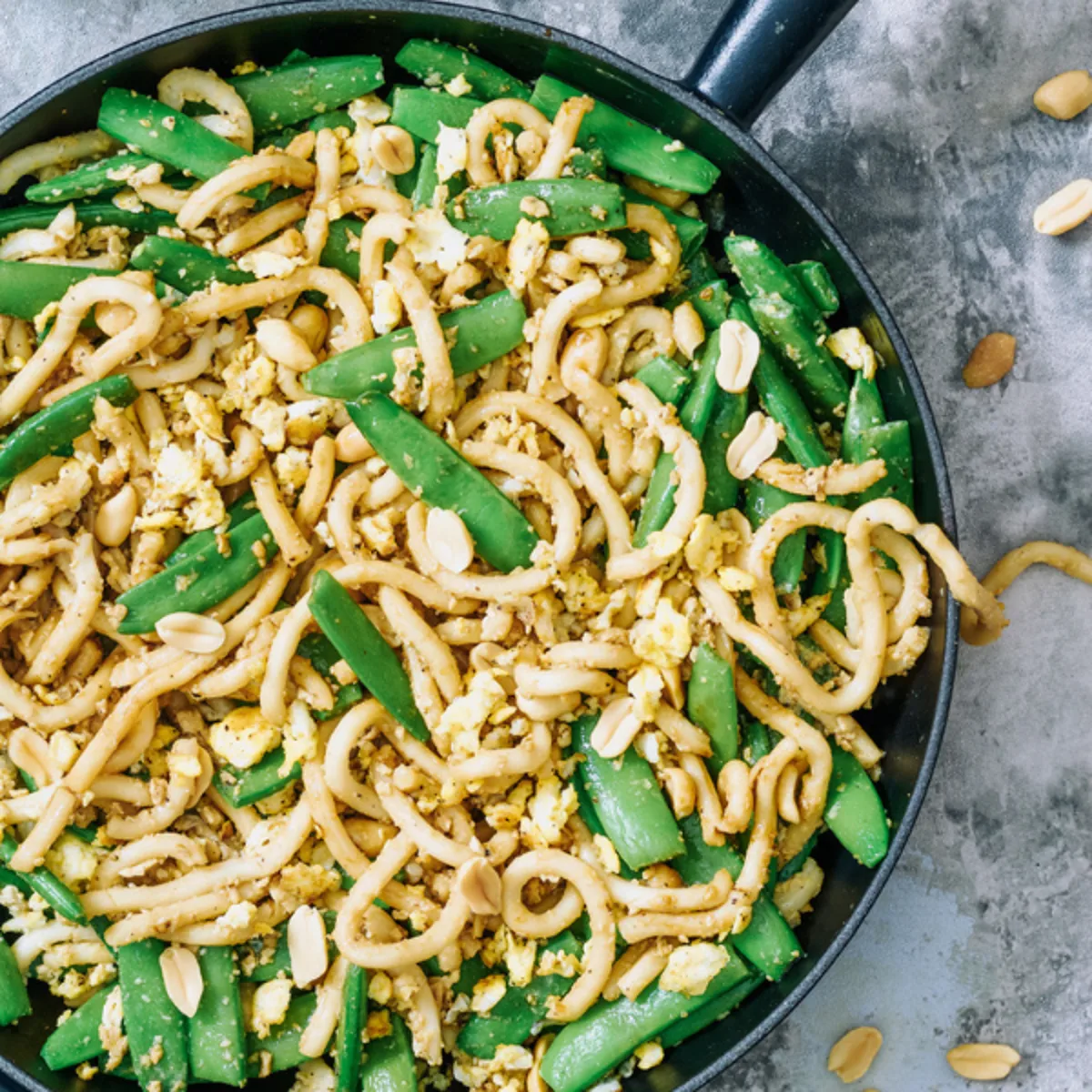Pad thai udon noedels